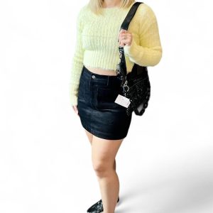Warten auf Herbst Corduroy High-Waisted Minirock in schwarz