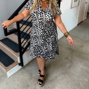 Let’s Get Wild Cheetah Kleid in grauem Gepard