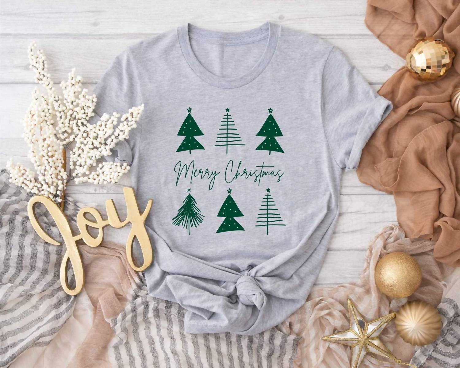 Frohe Weihnachten Baum T-Shirt in grau