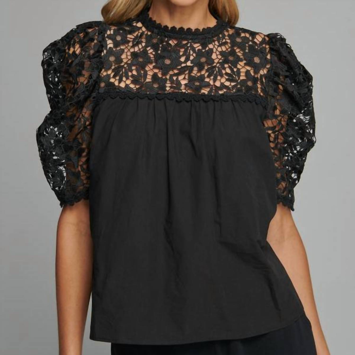 April Bluse in Schwarz