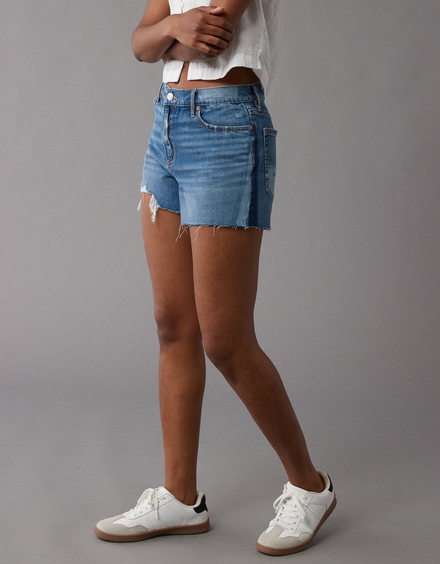 AE Strigid Super High-Waisted Entspannte Denim-Shorts
