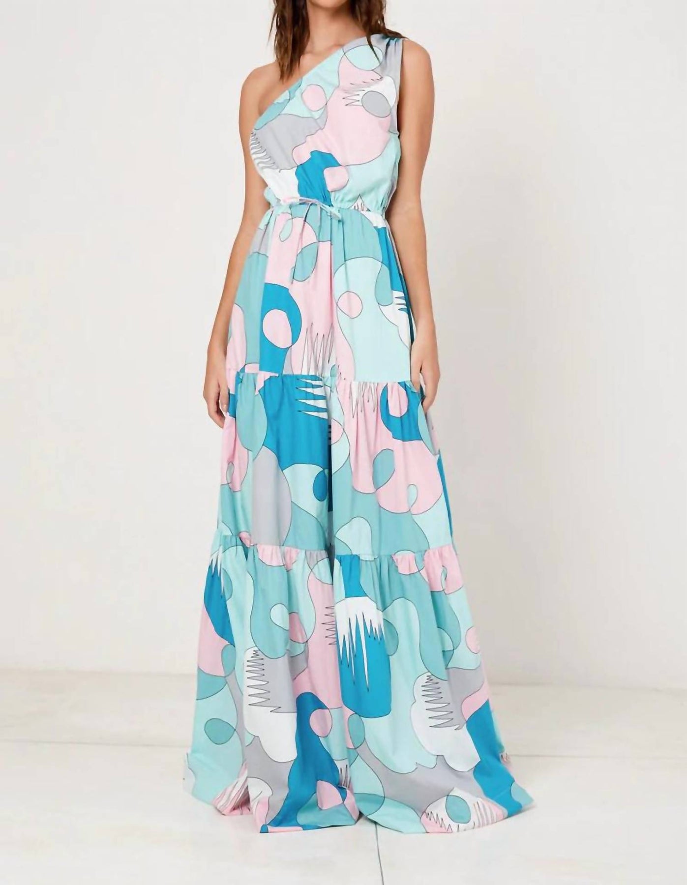Ein Schulter-Tiered Maxi Kleid in Palm Springs