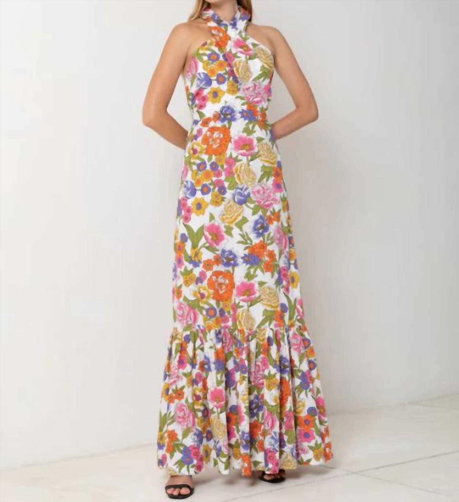 Crossover Halter Maxi Kleid im Frühling mit Blumenmuster