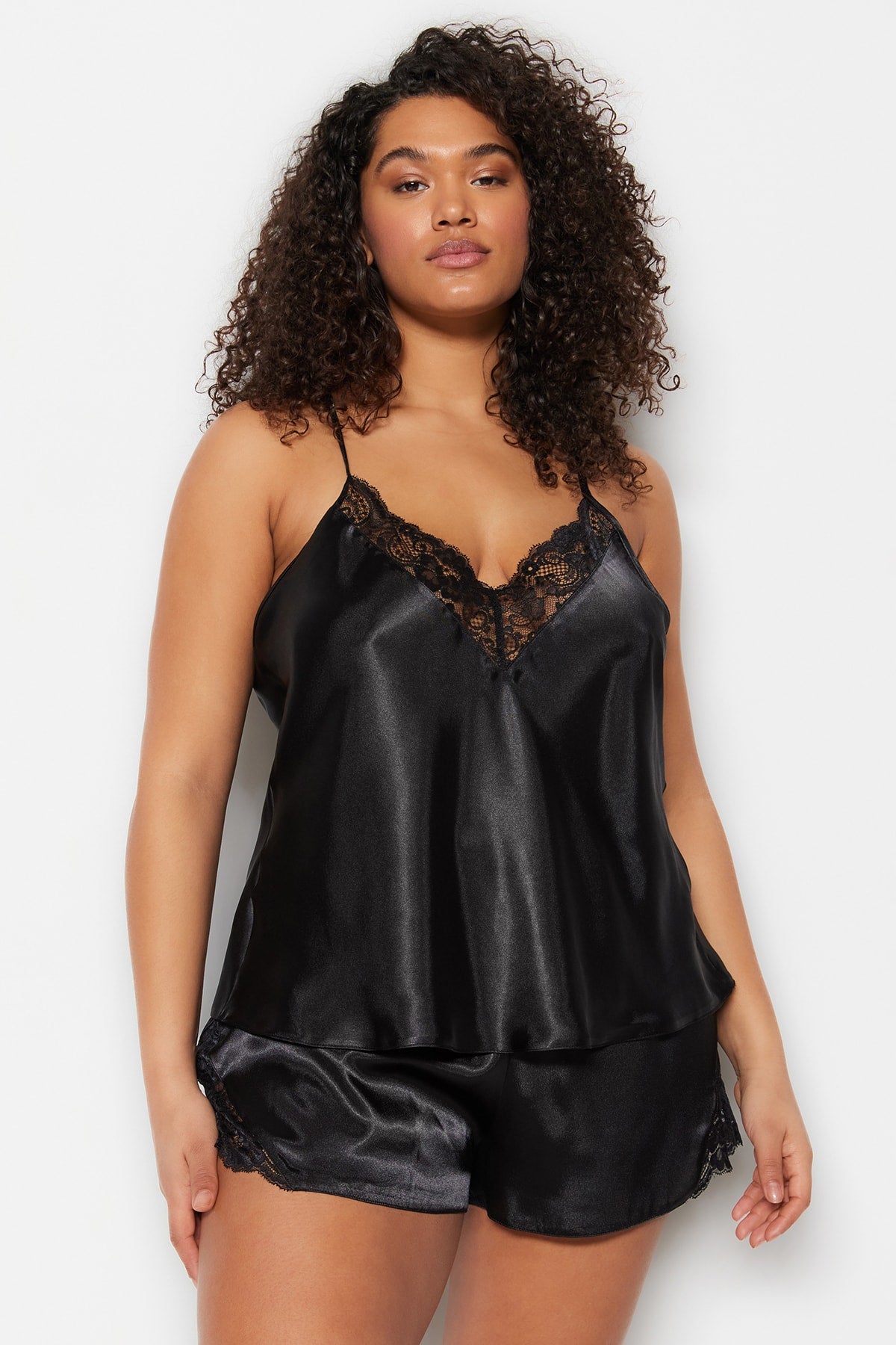 Trendyol Damen Homewear Regular Pyjama-Set in Übergröße