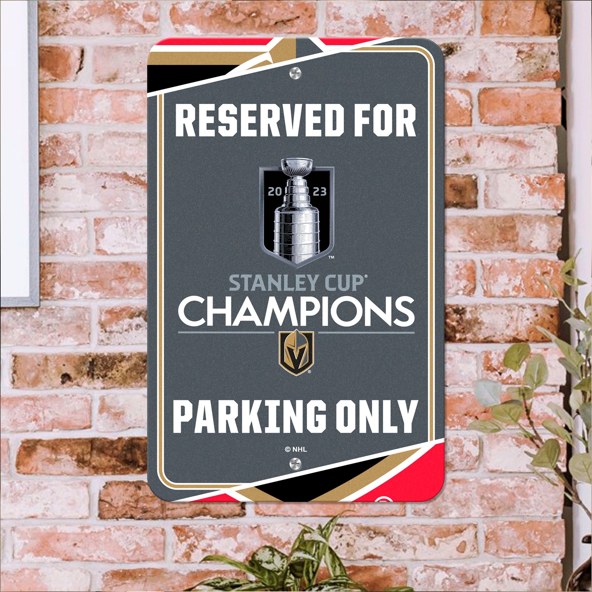 Fanmats Vegas Golden Knights 2023 Stanley Cup Champions Team Farbe Reserviert Parkschild Décor 18 "X 11.5" Leichtgewicht