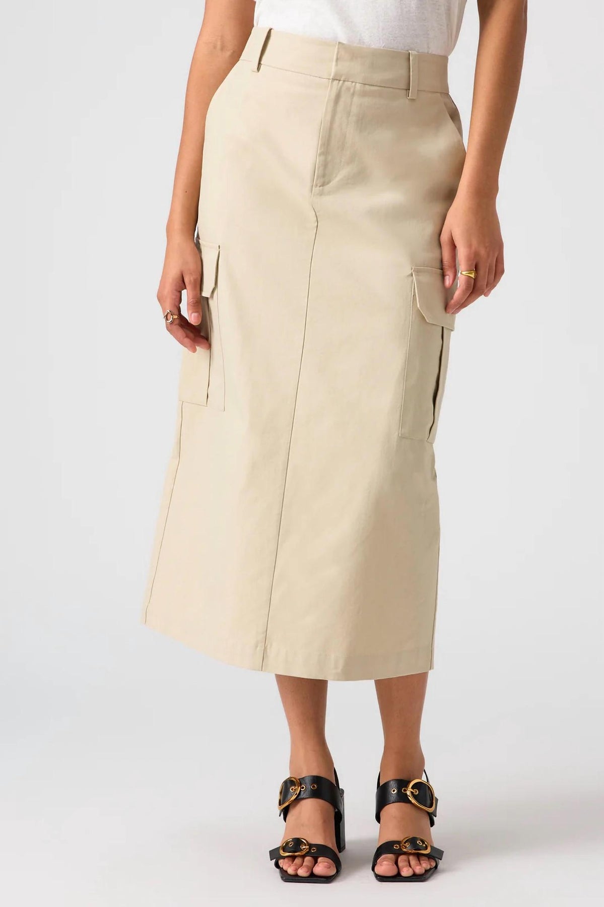 Essential Cargo Rock aus Marmor Beige