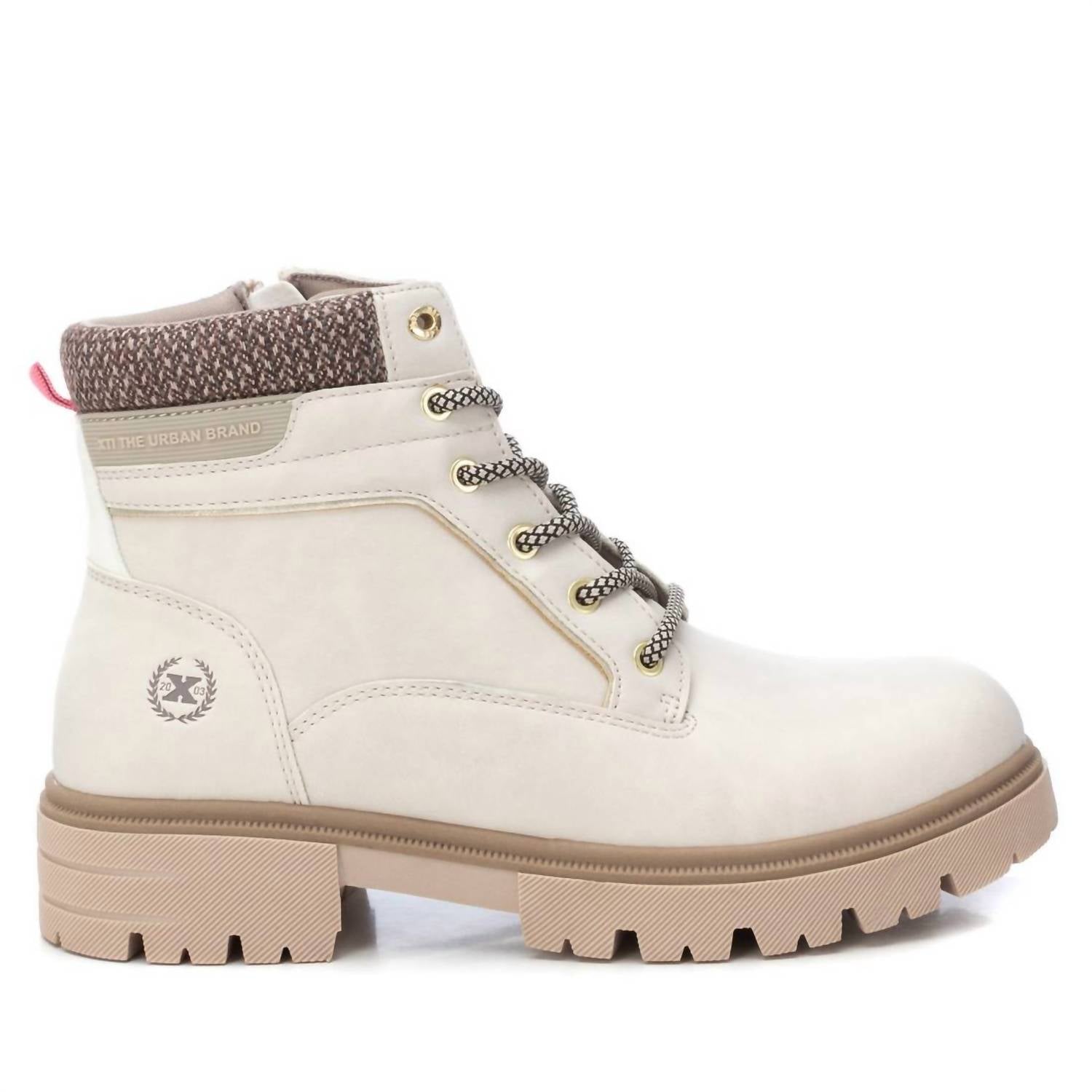 Damen Combat Booties im Eis