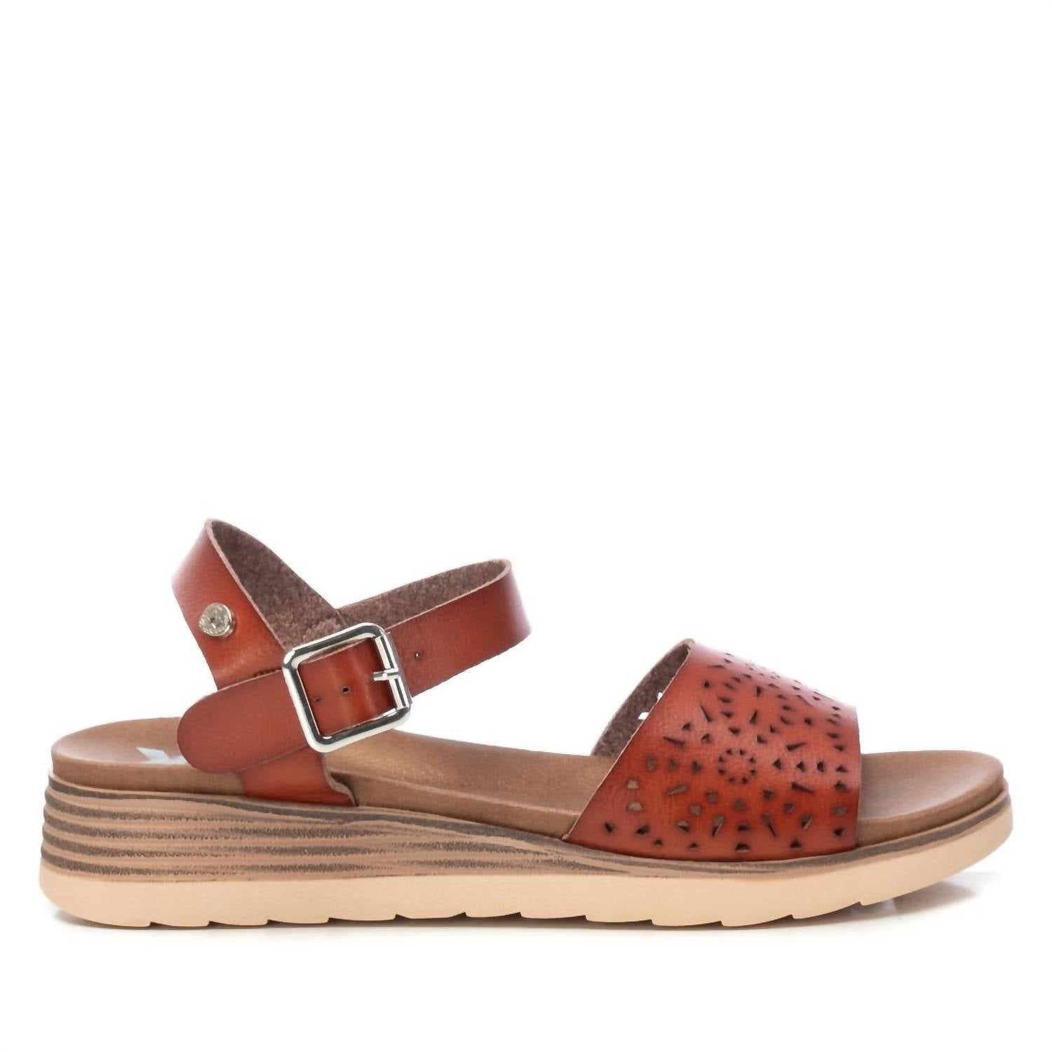 Damen niedrige Keil Sandalen in Camel
