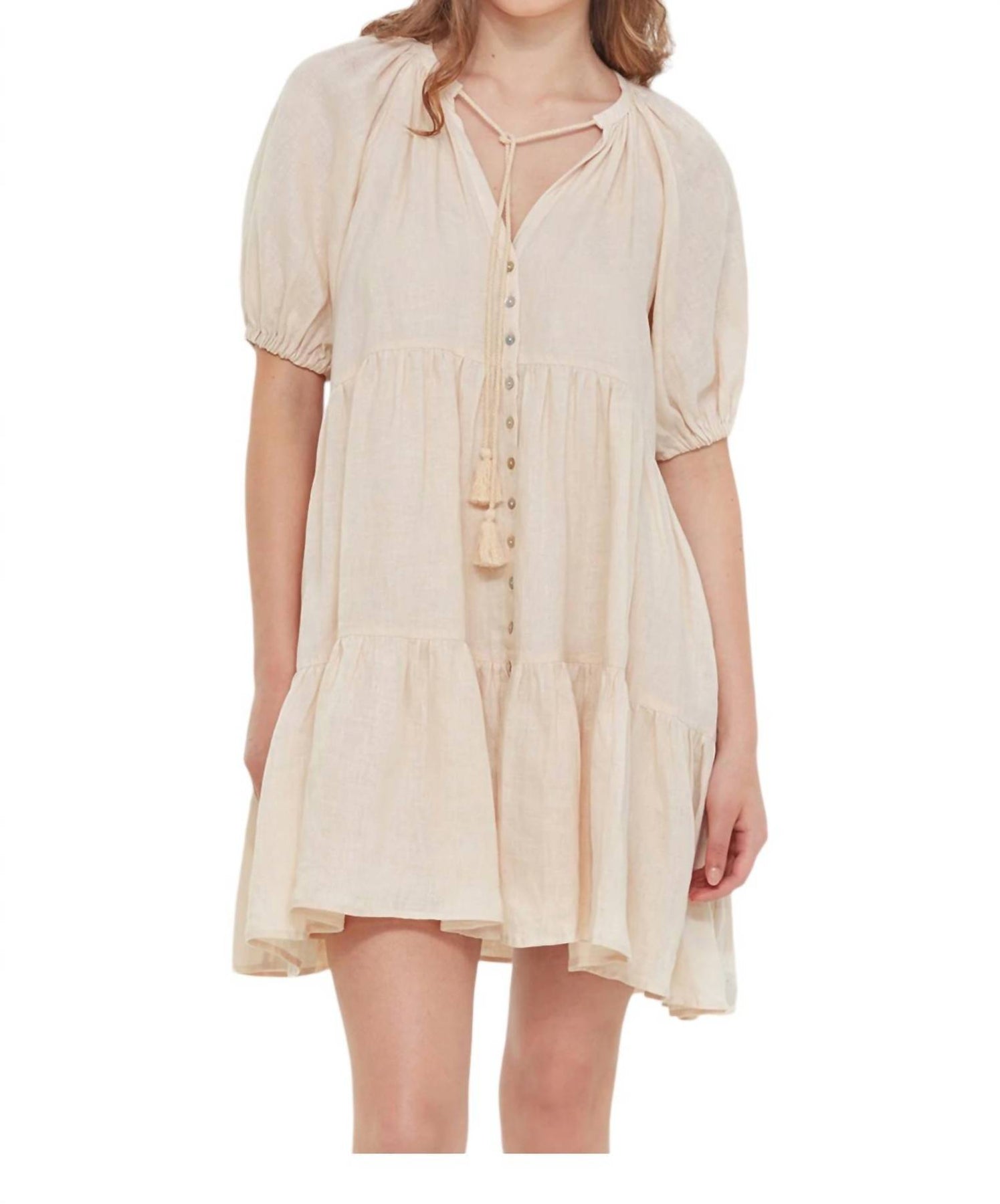 Minikleid mit Knopf vorne in Creme
