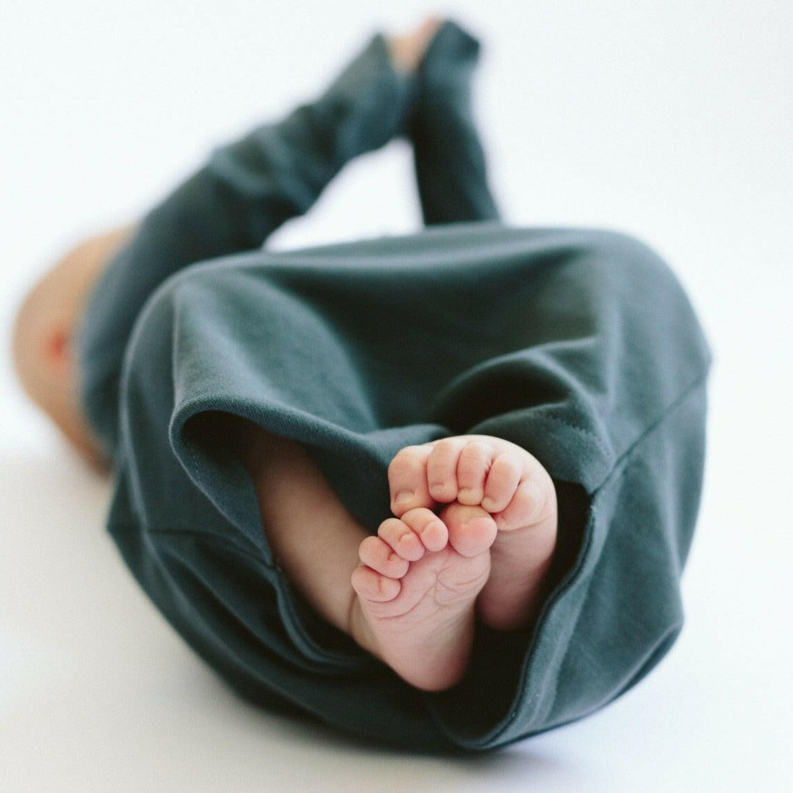 GOWNS – MIDNIGHT von Goumikids