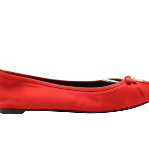 Dolce & Gabbana Ballerinas mit Charme aus rotem Satin