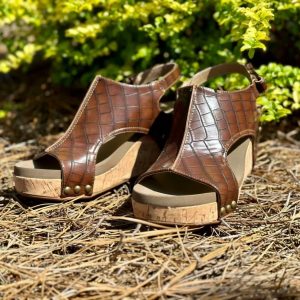 Carley Croc Sandalette in Braun