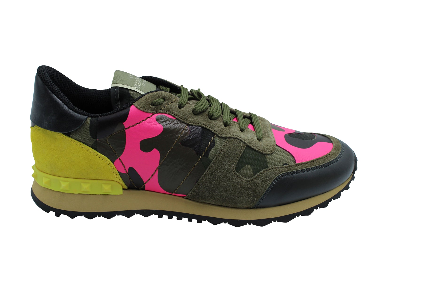 Valentino Garavani Camouflage Rockstud Sneaker aus mehrfarbigem Wildleder