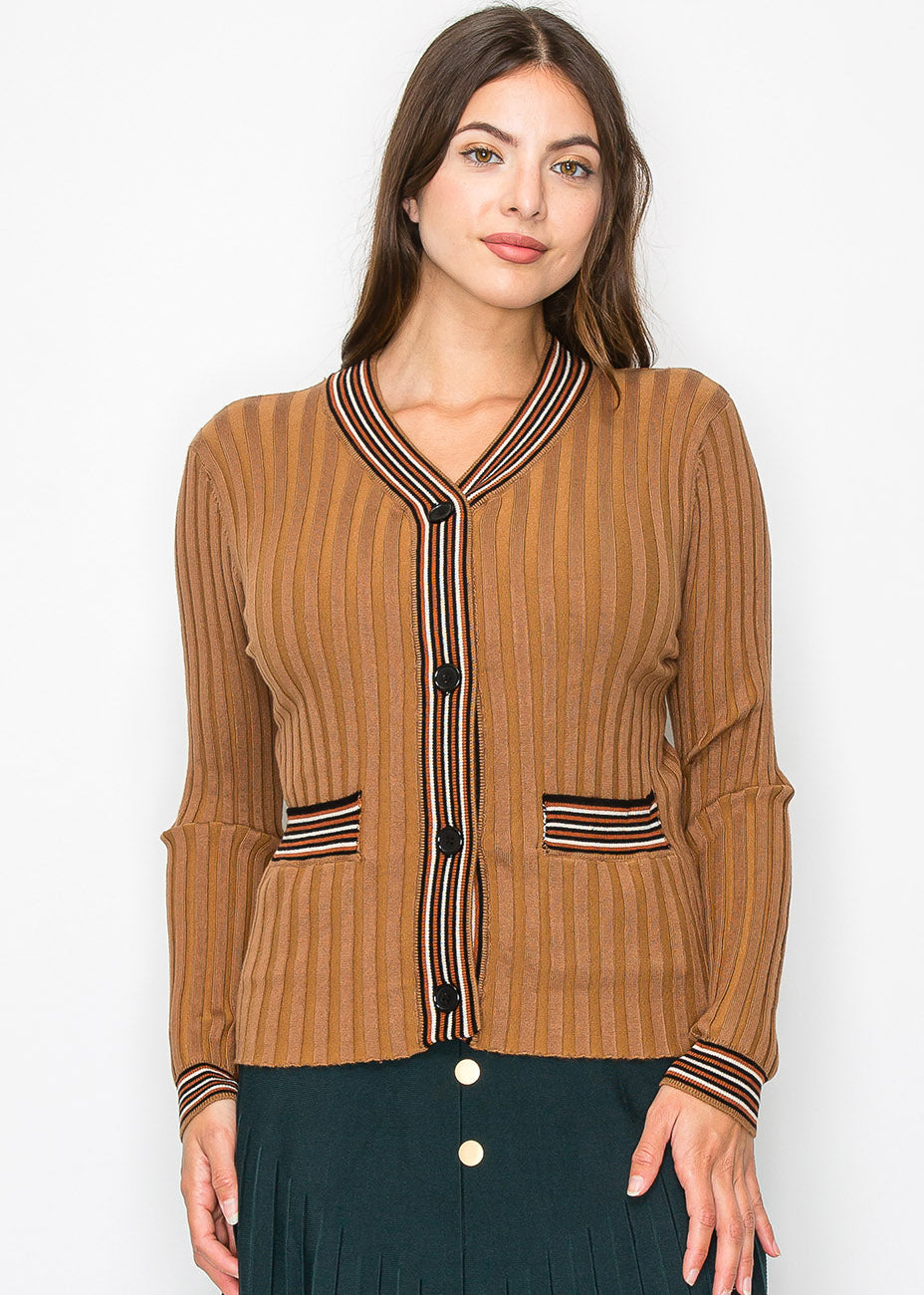 Gerippte Camel Strickjacke mit Streifen Details
