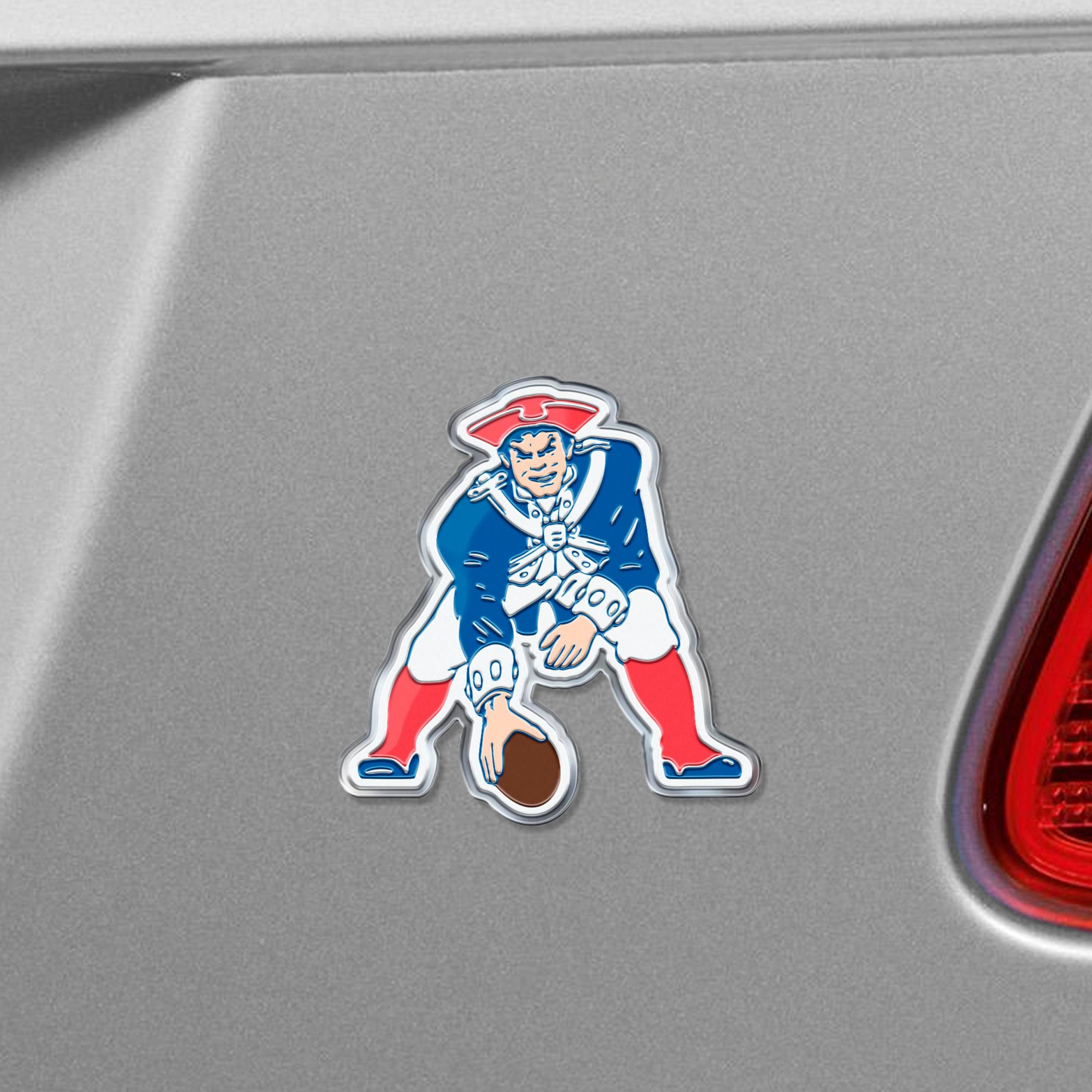 Fanmats New England Patriots Heavy Duty Aluminium geprägte Farbe Emblem – Alternative
