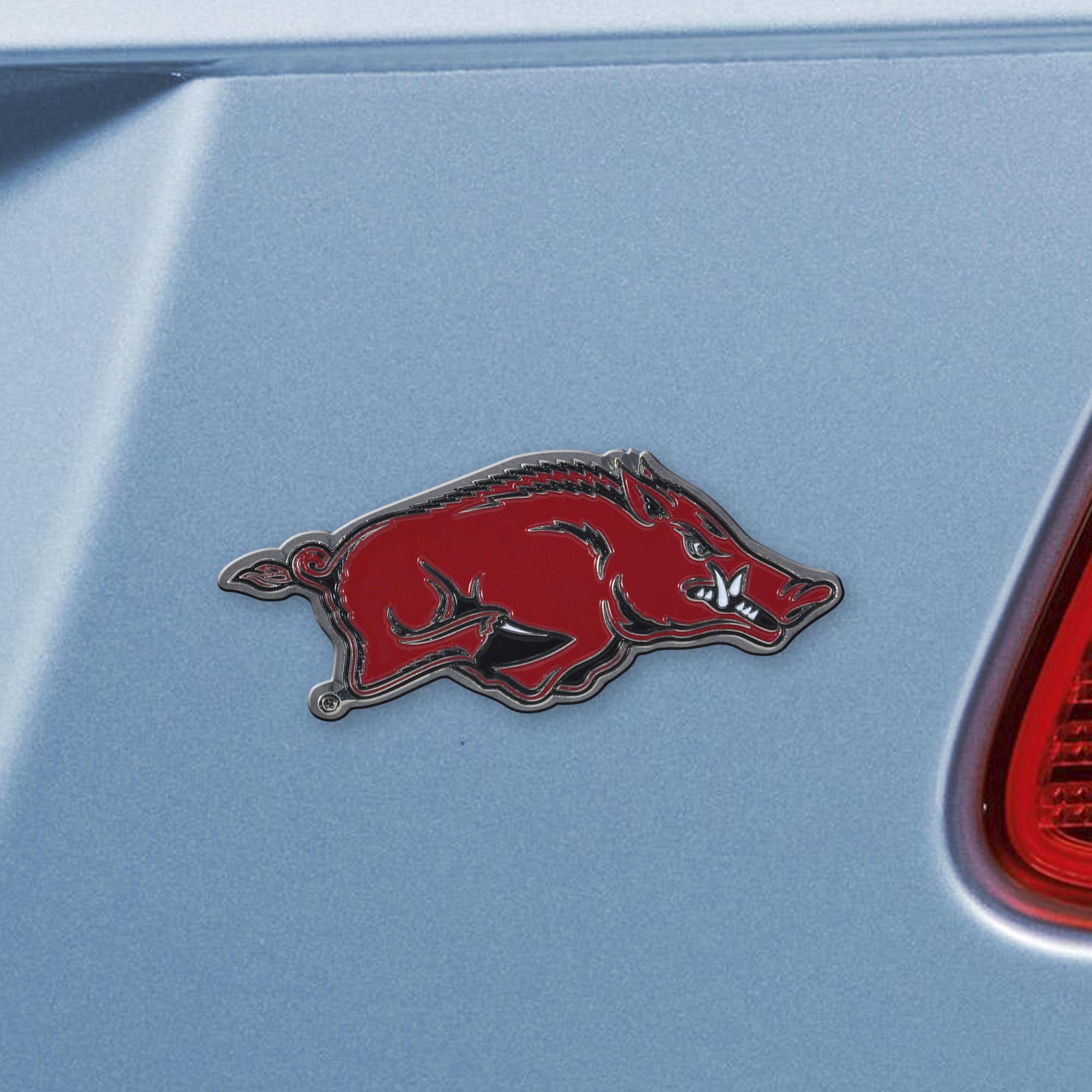 Fanmats Arkansas Razorbacks 3D Farbe Metall Emblem