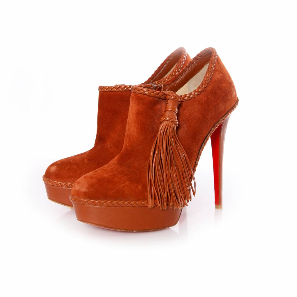 Braunes Wildleder/Leder Plattform Shooting