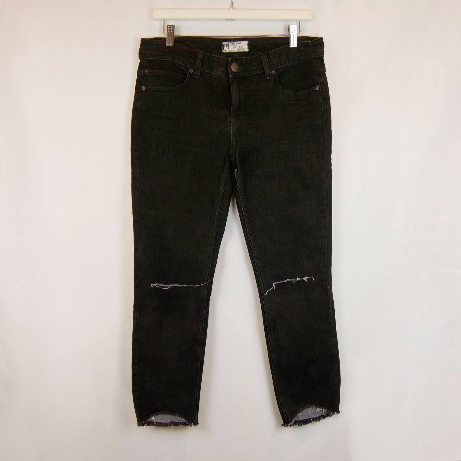Zerstörte Skinny Jeans in Schwarz