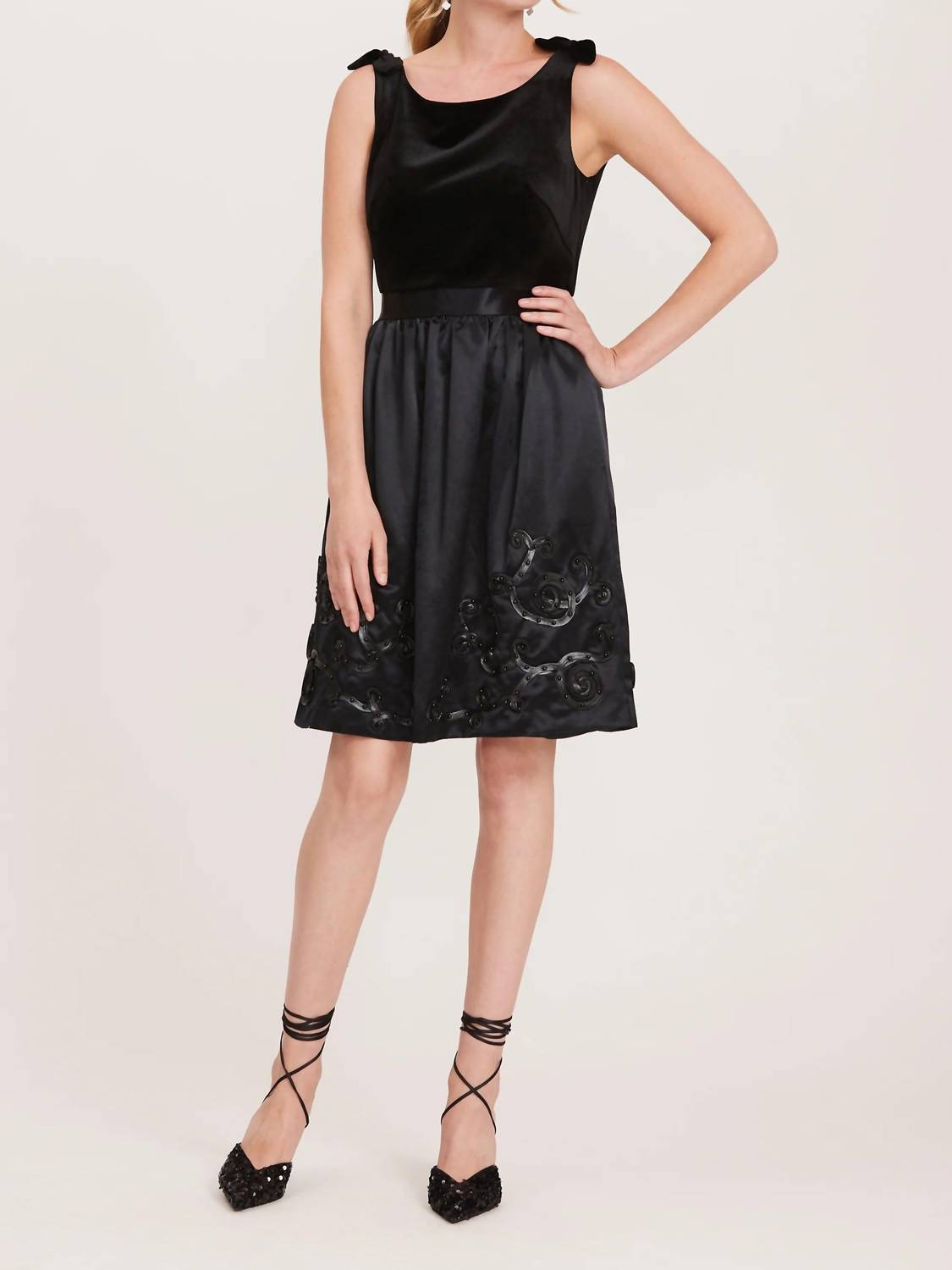 Haden Cocktailkleid in Schwarz