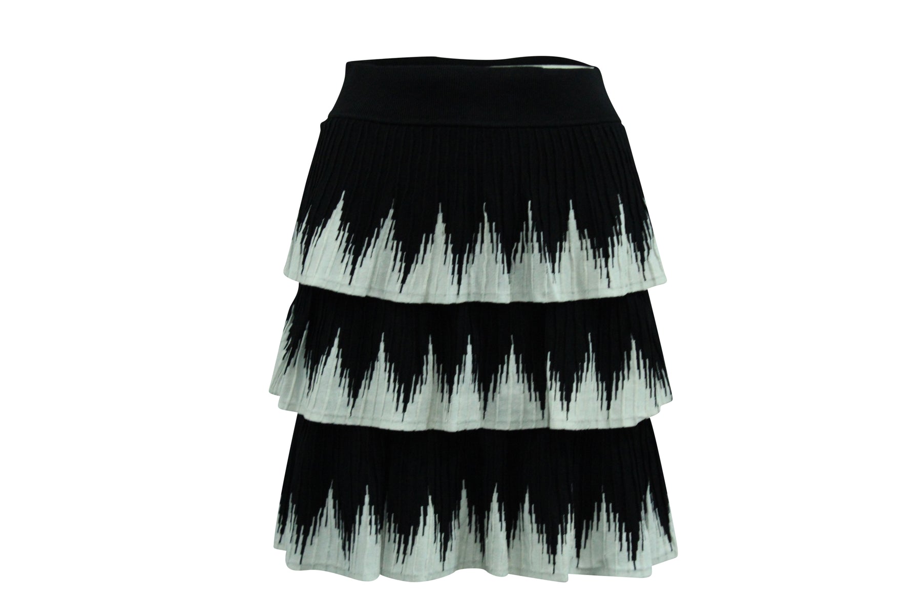 Maje Julia Tiered Rock aus Polyester-Viskose in Schwarz und Weiß