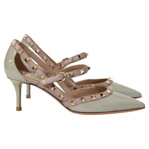 Valentino Garavani Rockstud Spitz Zehen Pumps aus grünem Lackleder