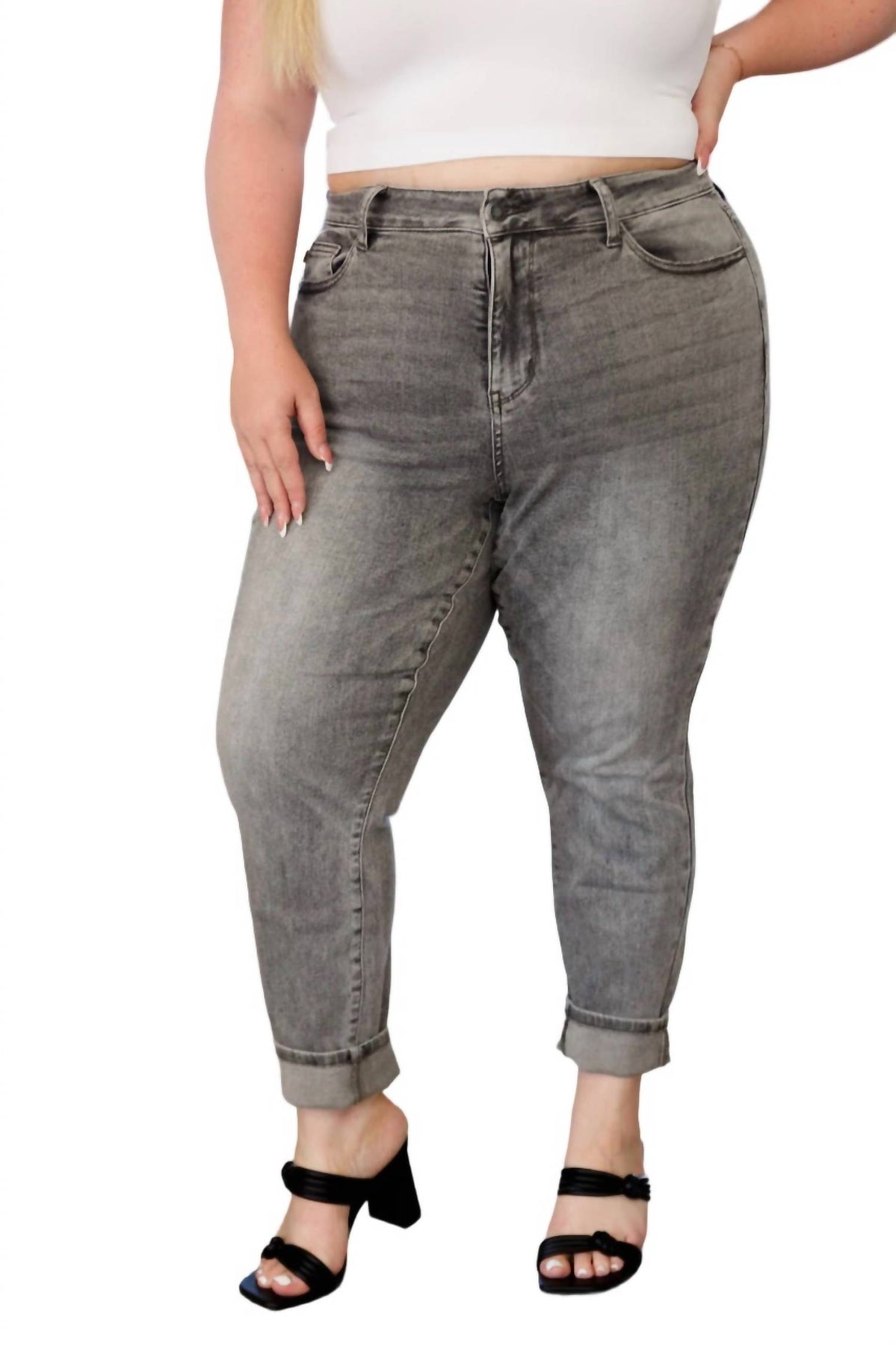 Hoher Bund Stone Wash – Schmale Jeans in Grau