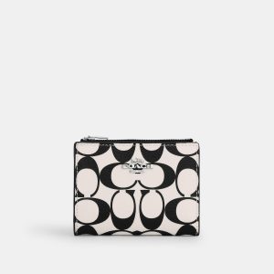 Coach Outlet Bifold Geldbörse in Signature Canvas