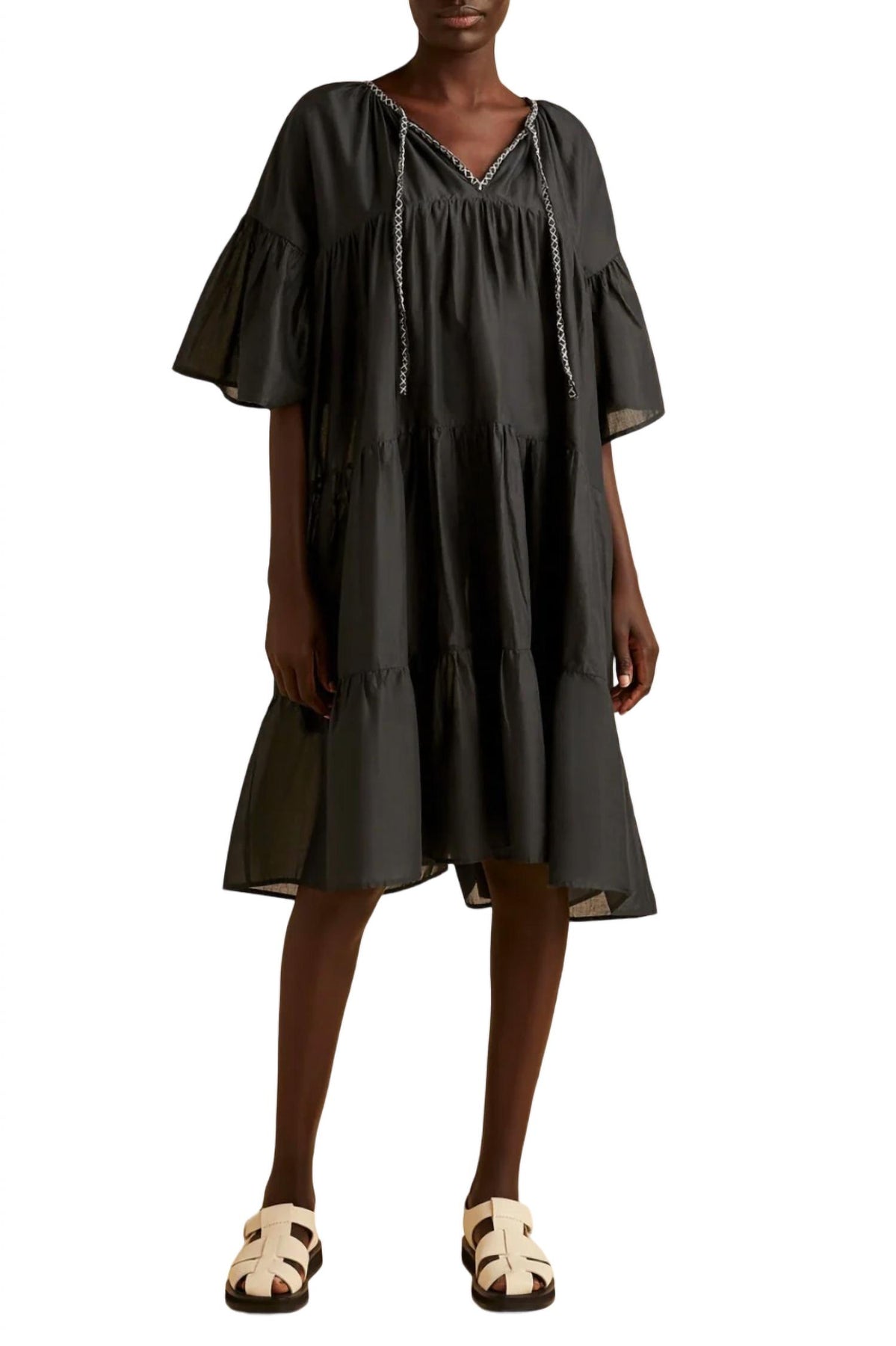 Nes Kleid in Schwarz