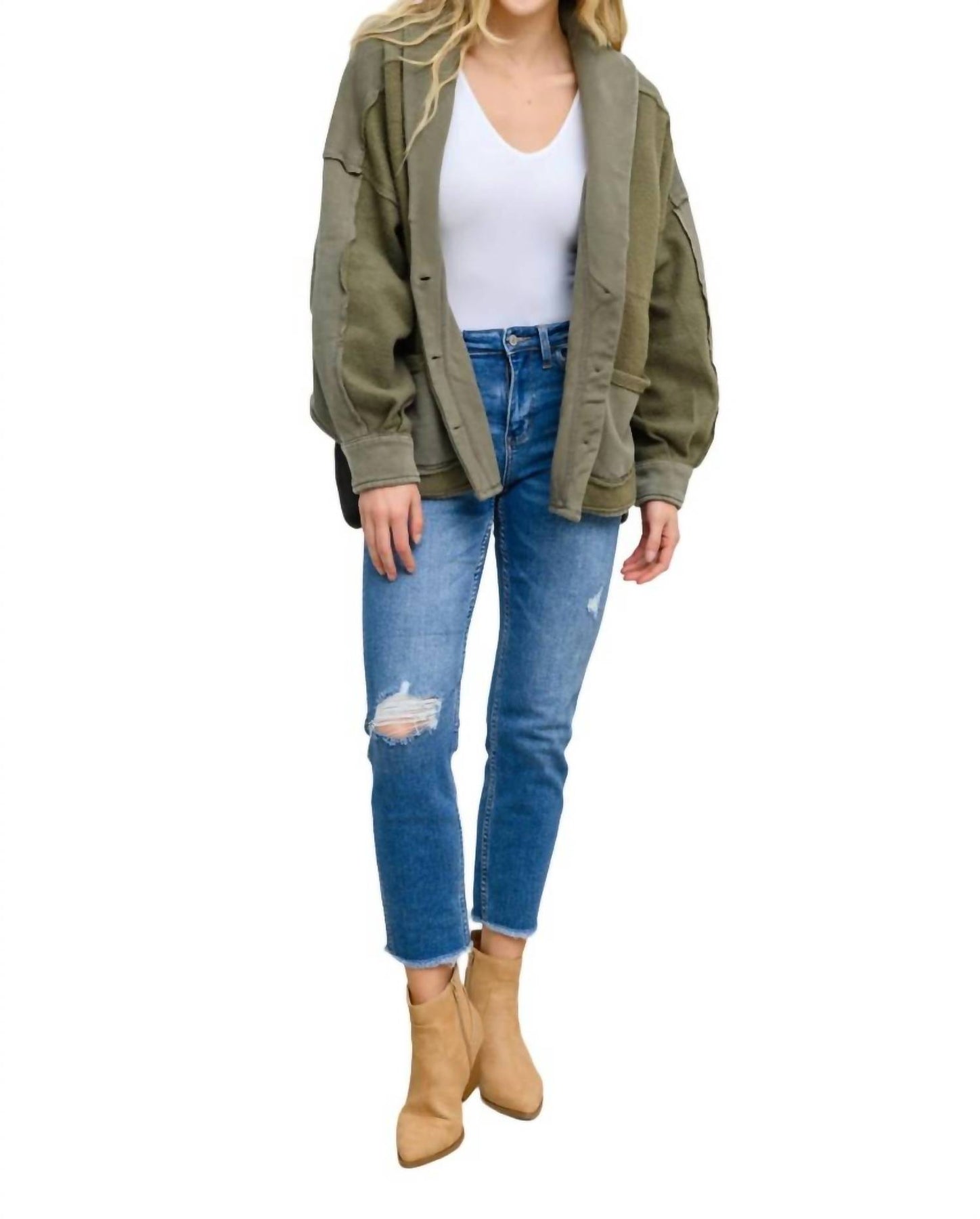 Bestickung Boyfriend Jeans in Mid Wash