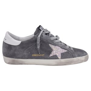 Golden Goose Super-Star with Glittered Star Low-Top Sneakers in grauem Wildleder 7833195675708