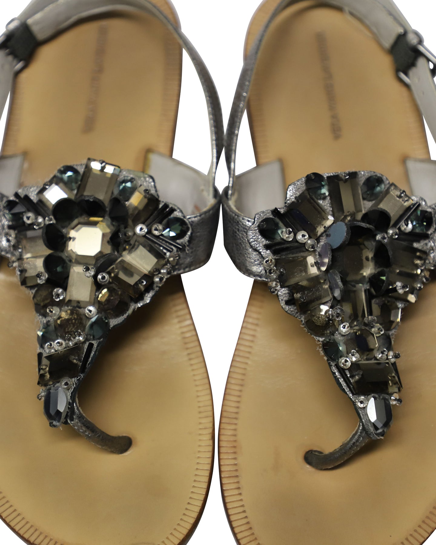 Vera Wang Strass T Bar Flache Sandalen aus Leder in Silber