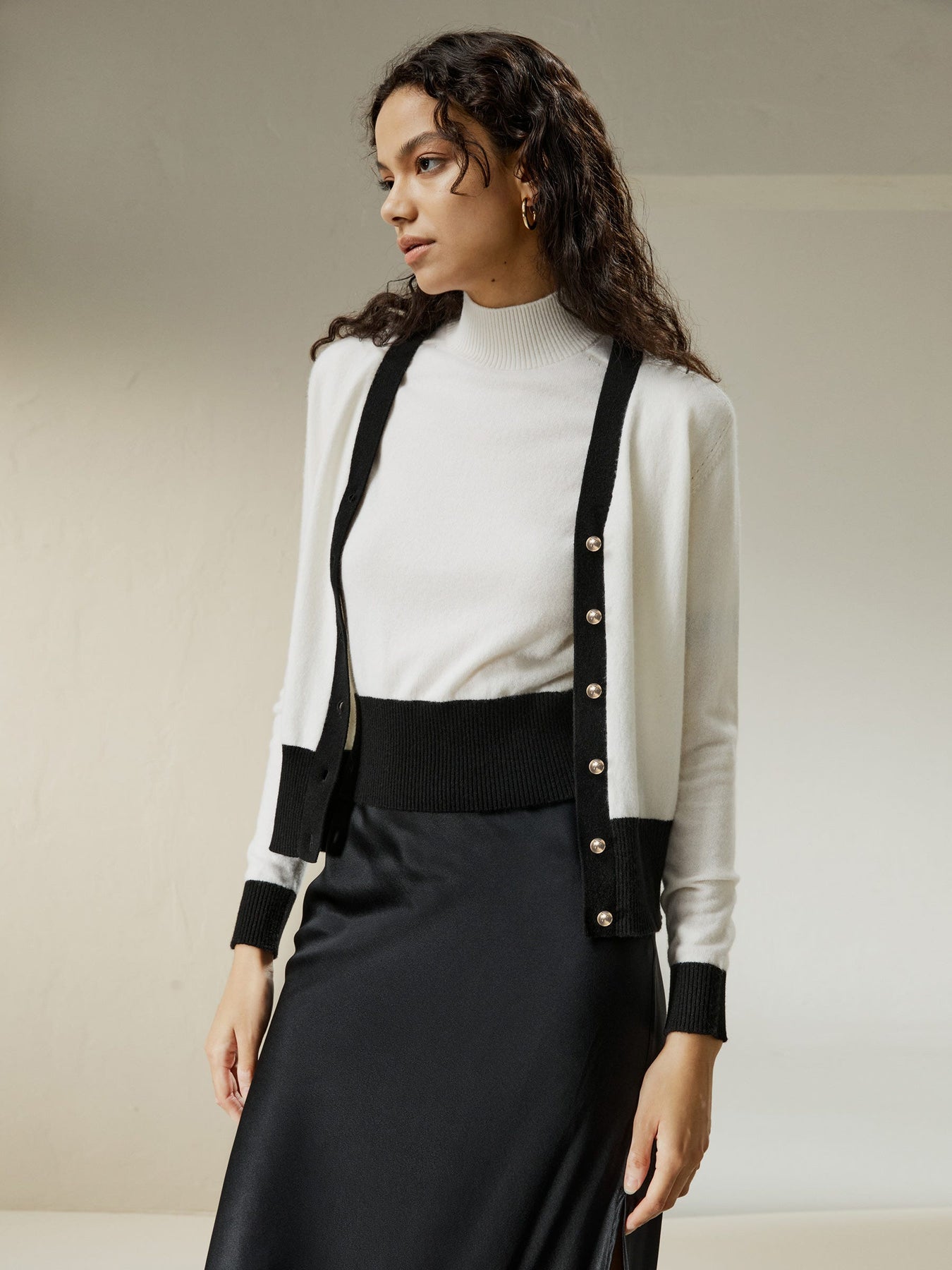 Gemini Kaschmir Strickjacke mit kontrastierendem Saum