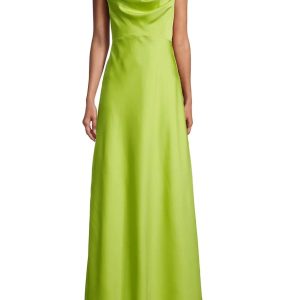 Emerie Satin Strappy Gown in Charmeuse grün