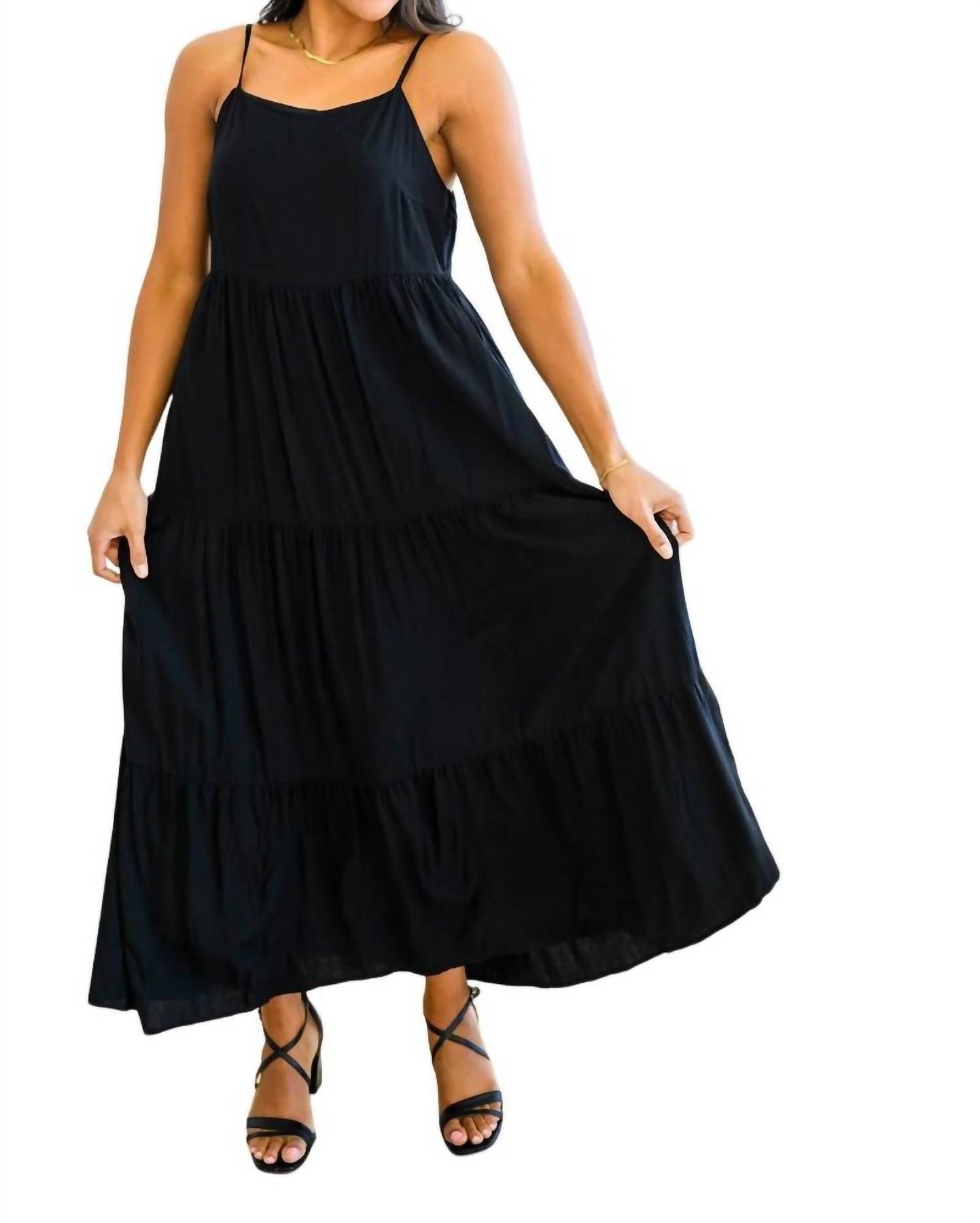 Classically Cool Tiered Maxikleid in schwarz – 7707826520124