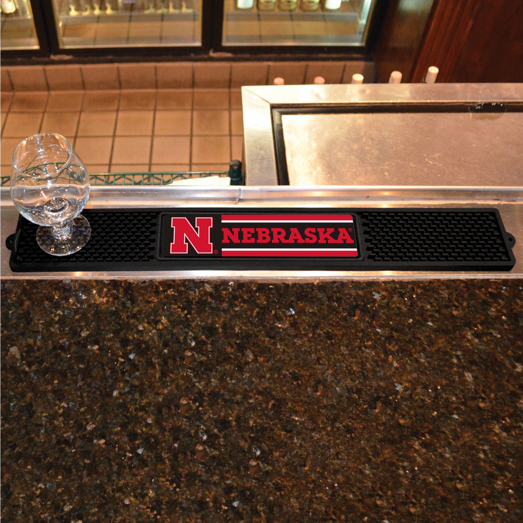 Fanmats Nebraska Cornhuskers Bar Drink Mat – 3,25′′ x 24′′