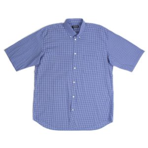 Blaue Kurzarm überprüfen Design-Taste nach unten