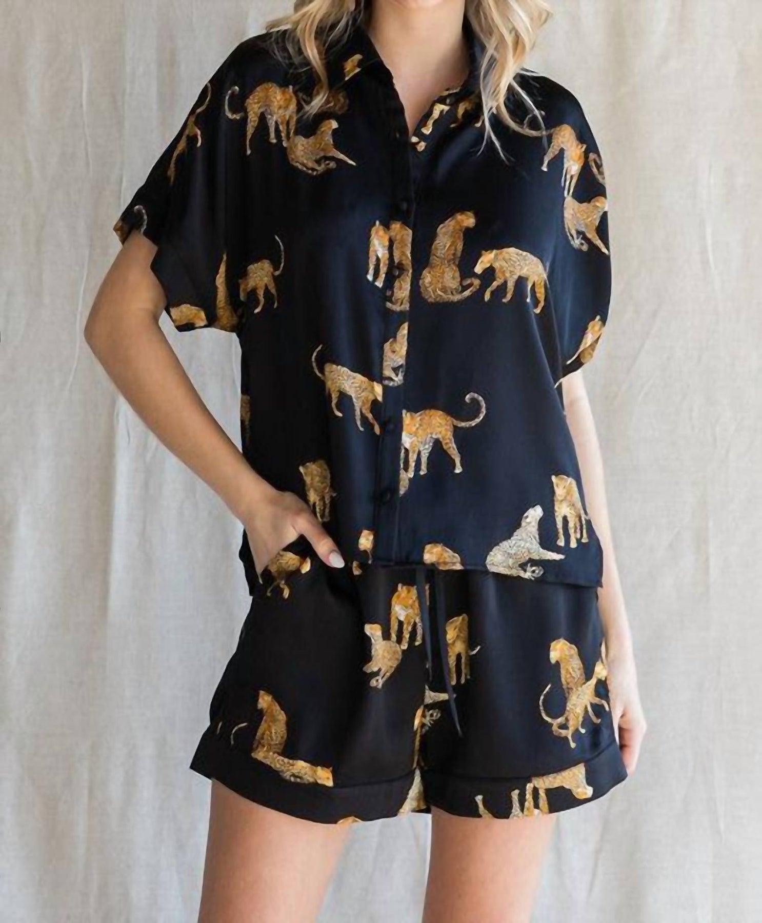 Party Tier Leopardenmuster Satin Set in schwarz