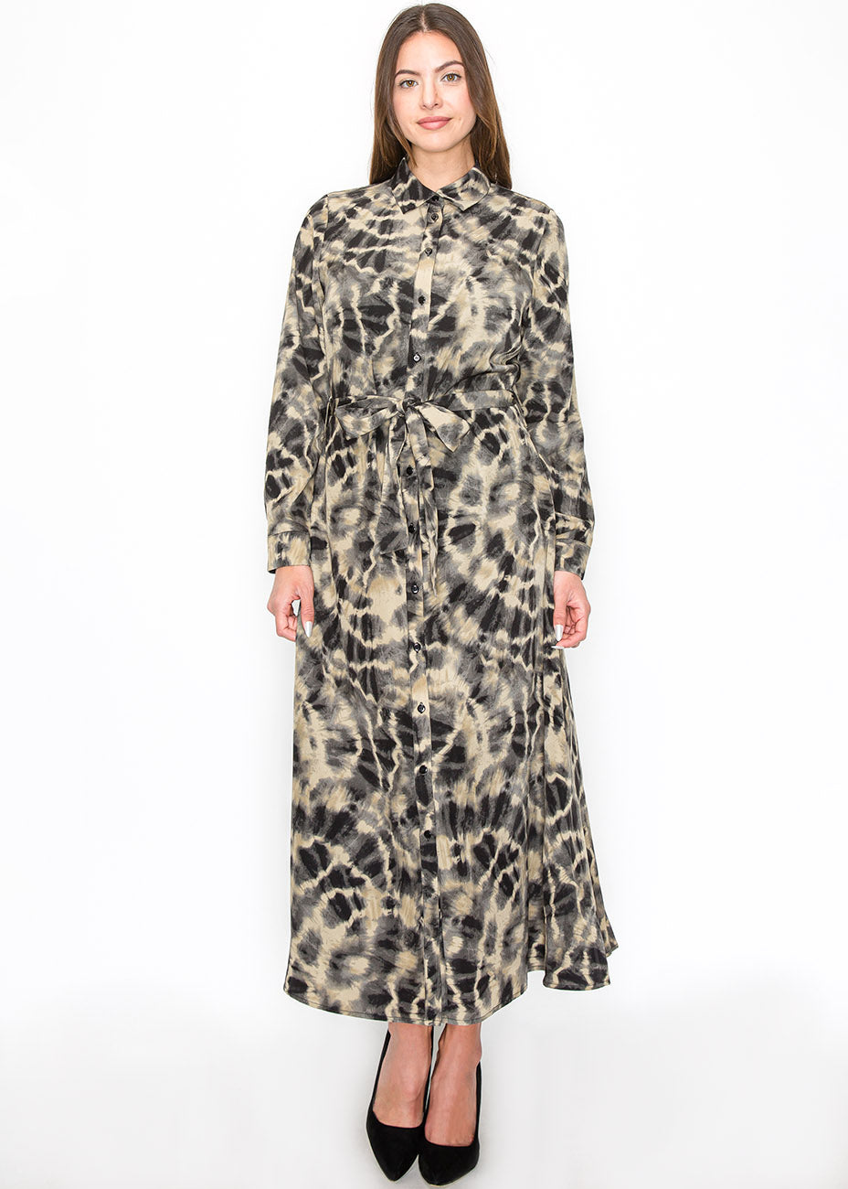 Abstraktes Kleid mit langen Ärmeln