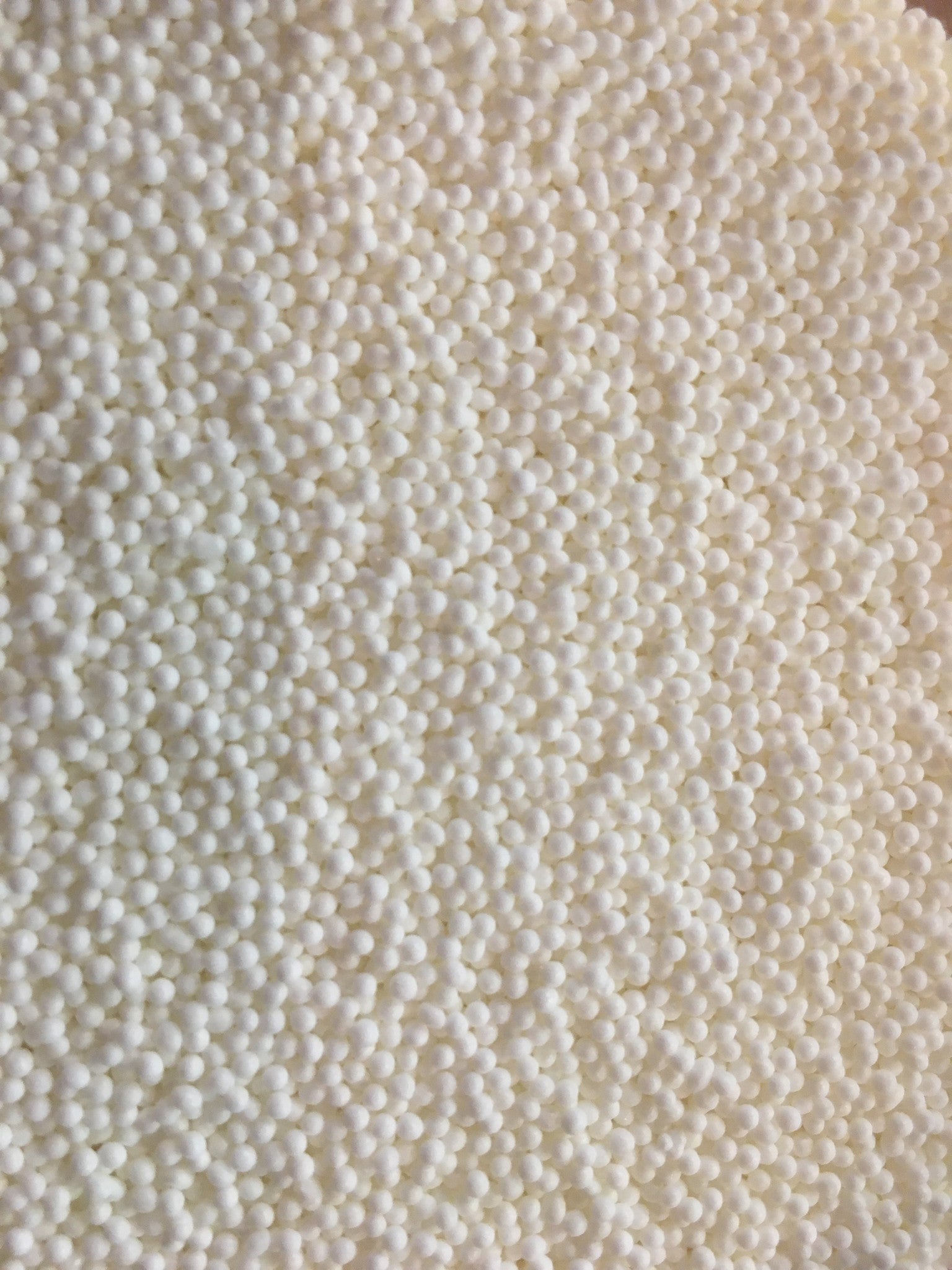 Weiße Nonpareils