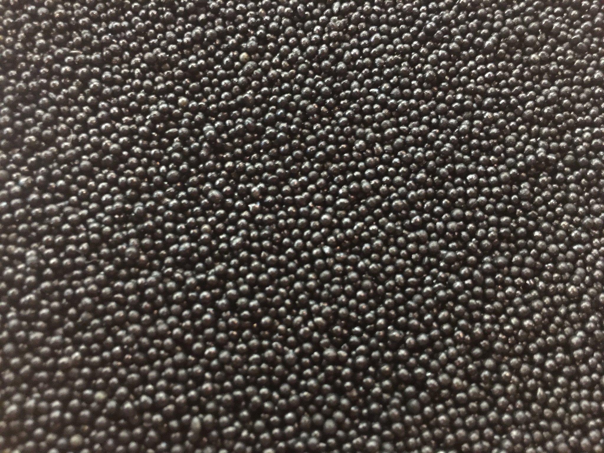 Schwarze Nonpareils