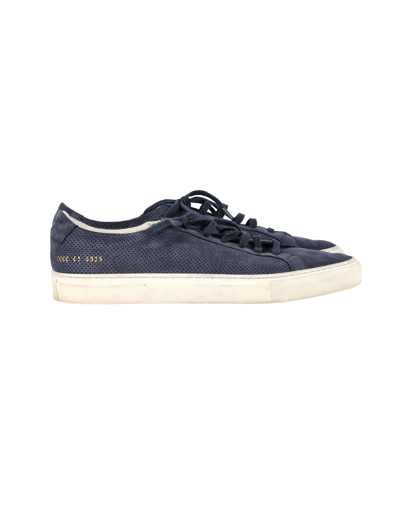 Gemeinsame Projekte Achilles Low Sommer-Edition perforierte Turnschuhe in Dunkelblau Nubuk Wildleder