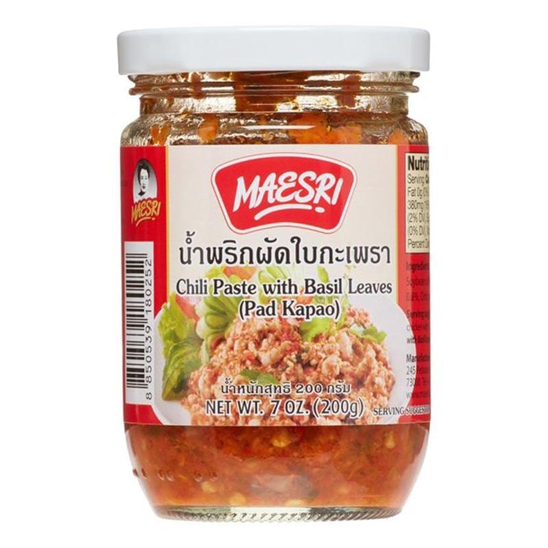 Maesri Chili Paste mit Basilikumblättern (Pad Kapao)