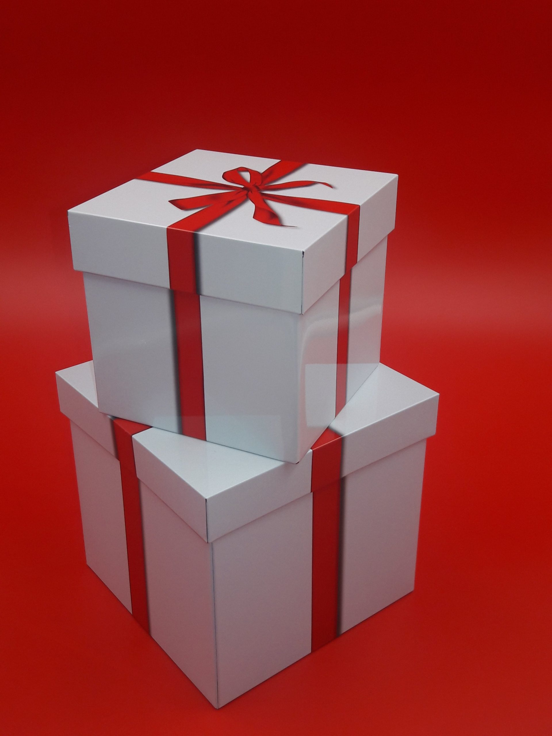 Dekorative Metalldosen im Geschenkbox-Design