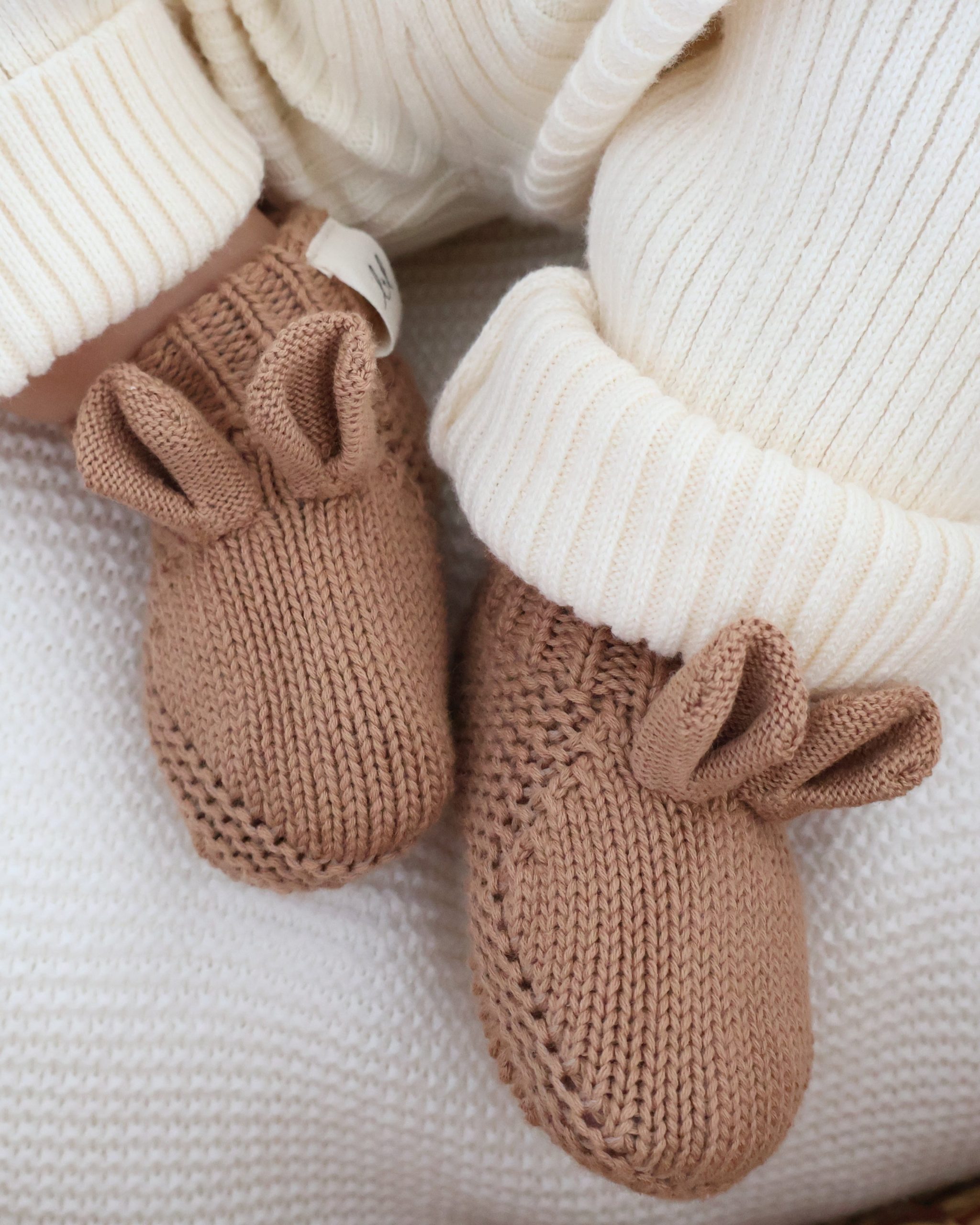 Kleine Bär Baby Booties – Acorn