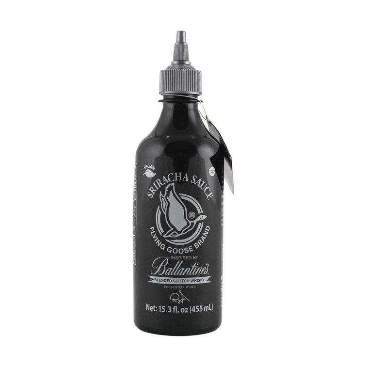 Flying Goose Brand Sriracha Soße Ballantine's Blended Scotch Whisky