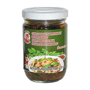 Hahn Marke Chili Paste mit heiligen Basilikum Blätter