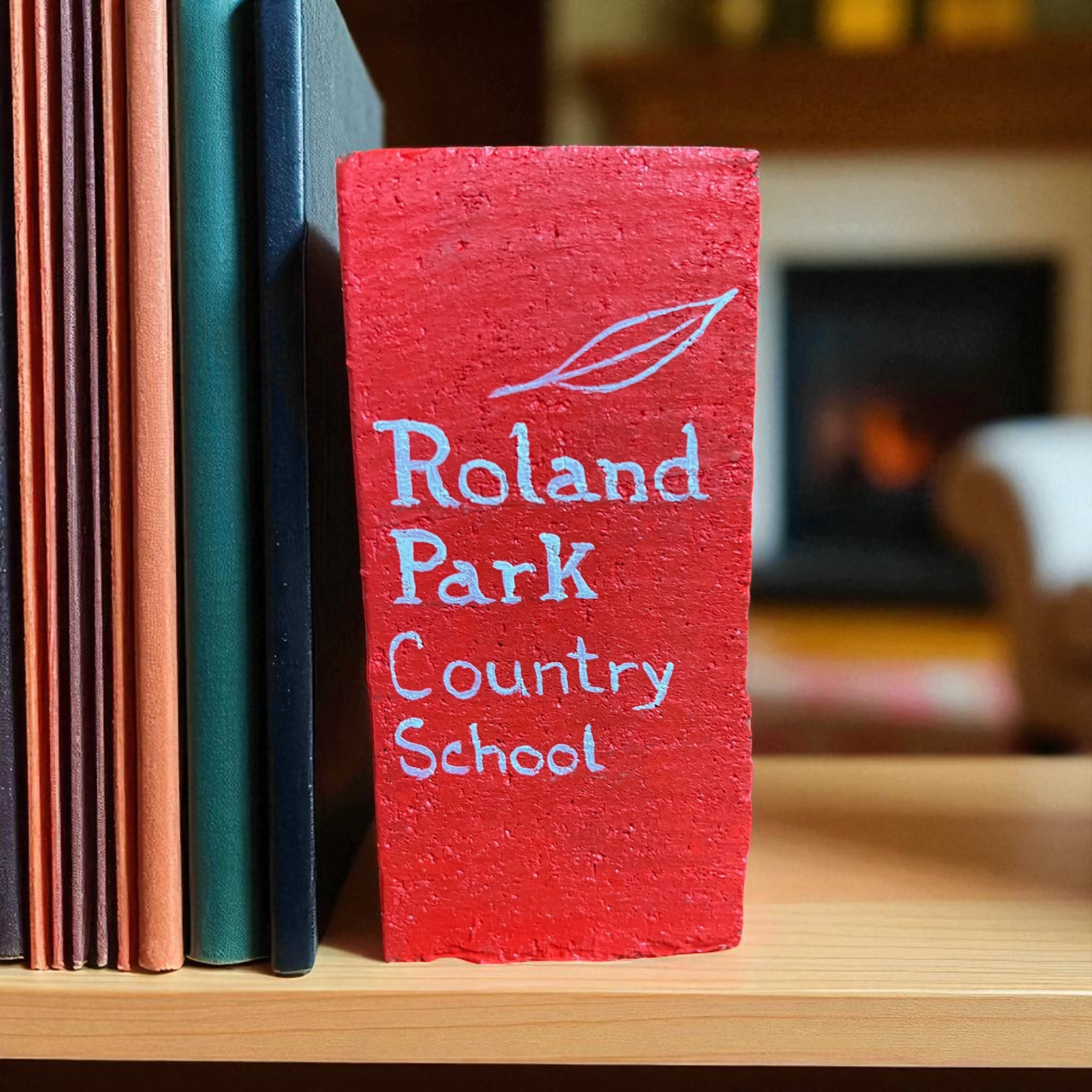 Linda Amtmann Handbemalter Ziegelstein - Roland Park Country School Brick