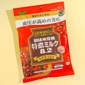 UHA Tokuno 8.2 Special Concentrated Milchbonbons – rote Bohne