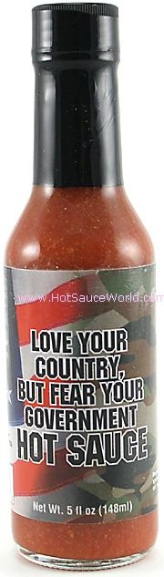 Liebe dein Land, aber fürchte deine Regierung Chilisauce, 5oz