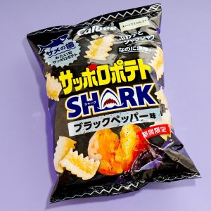 Calbee Sapporo Shark Kartoffelchips – schwarzer Pfeffer